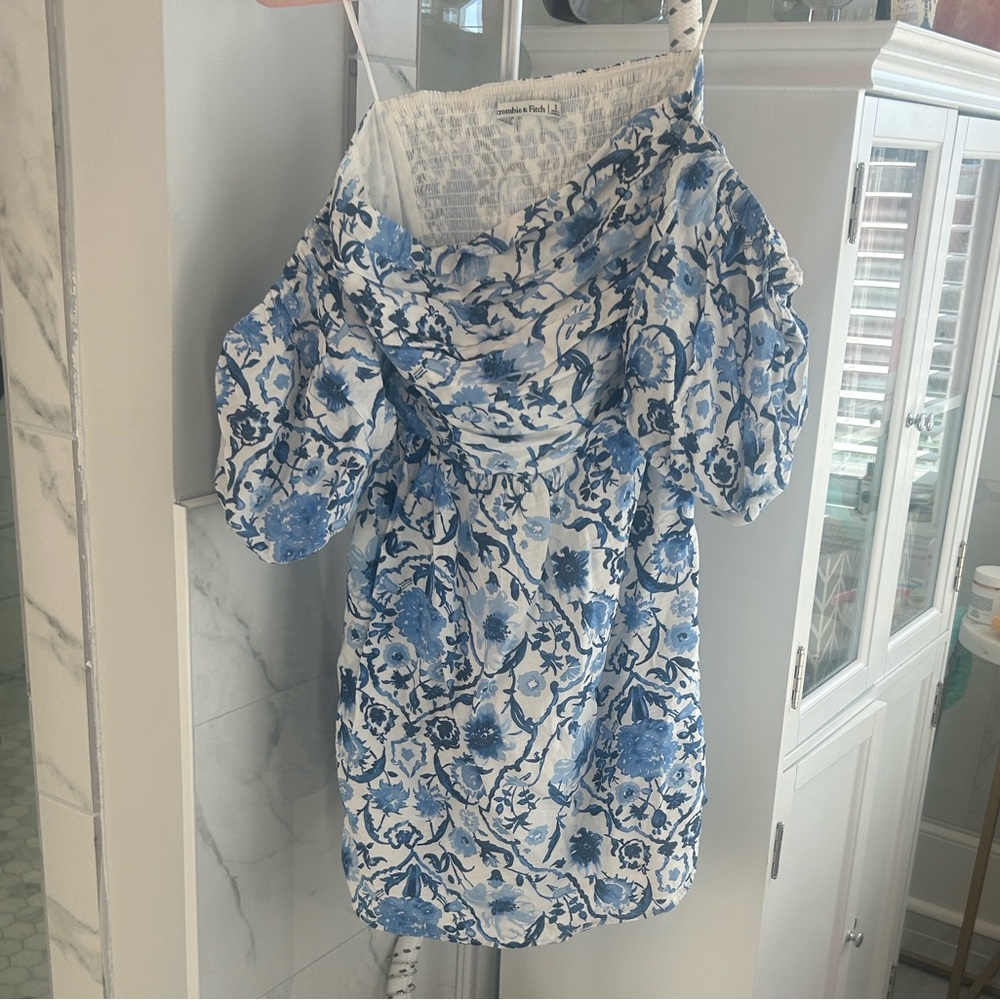 Abercrombie Strapless Blue and White Dress